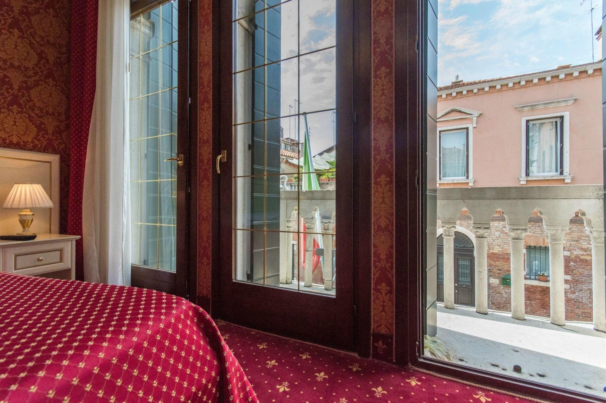 Messner Palace Venezia Eksteriør bilde